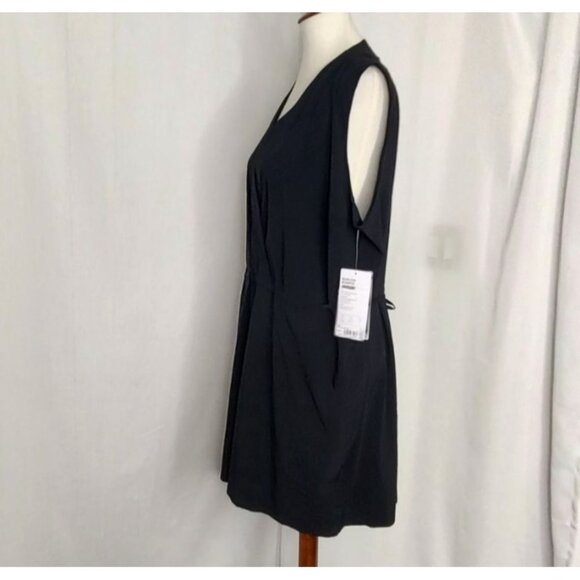 Athleta Marlow Romper Black 1X Sleeveless V-Neck Pockets NEW - Picture 8 of 16